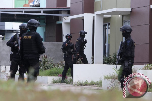 Anti-terror squad detains terror suspect in Subang Anti-terror squad detains terror suspect in Subang