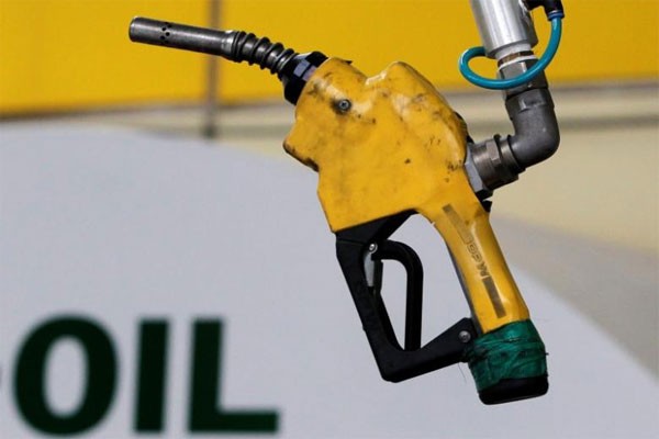 Harga minyak naik setelah produsen sepakat pangkas produksi