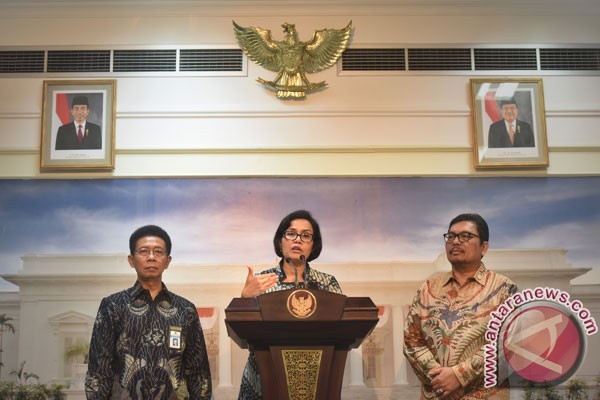 Hasil gambar untuk marwanto harjowiryono dan sri mulyani