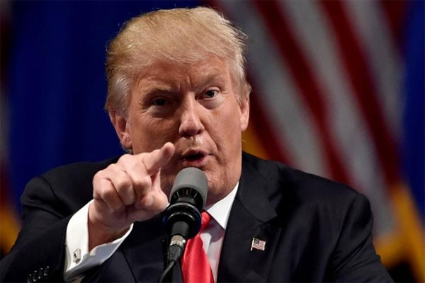 Trump tak layak jadi presiden, kata mayoritas responden sebuah survei