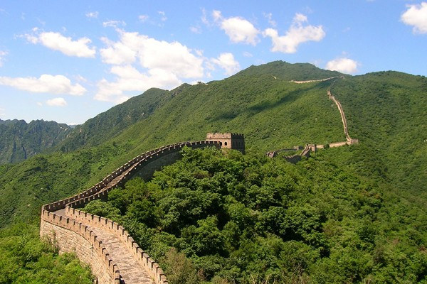 Tiongkok gunakan drone untuk awasi perbaikan tembok besar