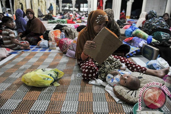 Indonesian govt builds tents for use as emergency schools: Disaster Mitigation Agency