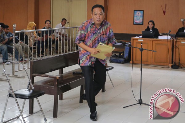 sidang tersangka pemberi suap bupati banyuasin foto antara news sidang tersangka pemberi suap bupati banyuasin foto antara news