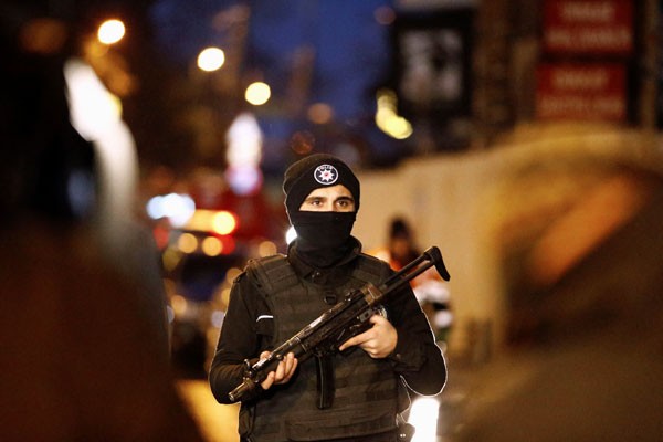 Serangan Istanbul, delapan tersangka ditahan