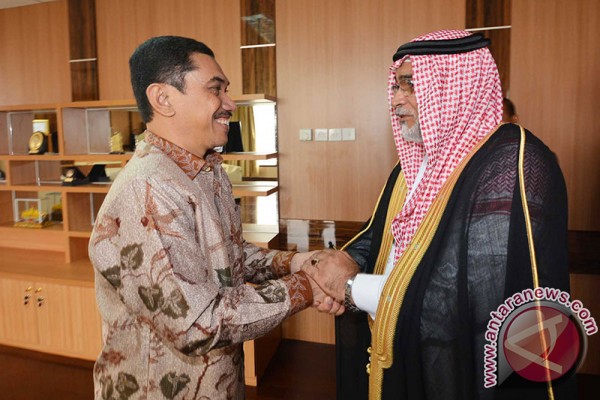 Saudi Arabian envoy lauds Indonesia`s de-radicalization program Saudi Arabian envoy lauds Indonesia`s de-radicalization program