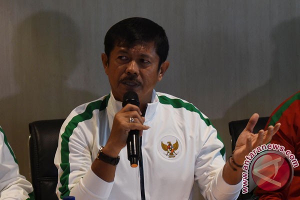 Indra Sjafri Kritik Lapangan Seleksi Timnas U19  Jurnal 