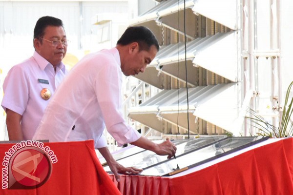 President Jokowi inaugurates Bangka`s mobile power plants President Jokowi inaugurates Bangka`s mobile power plants