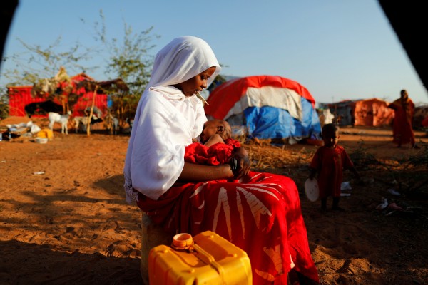 Kemarau parah dan konflik paksa satu juta orang Somalia menyelamatkan diri