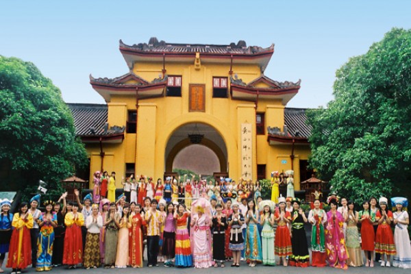 Indonesian students to promote E. Java`s culture in China Indonesian students to promote E. Java`s culture in China
