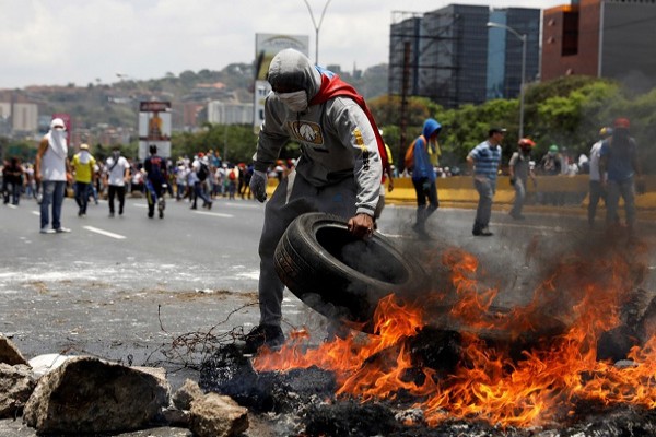 20170427protestas venezuela reuters » Brazil Khawatir Arus Pengungsi Venezuela
