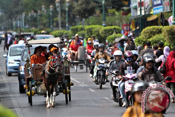 Kepadatan lalu lintas Yogyakarta dekati titik jenuh