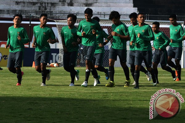 Indra Sjafri minta Espanyol sulitkan Timnas U-19 Indra Sjafri minta Espanyol sulitkan Timnas U-19
