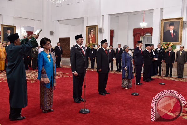 President inaugurates six ambassadors to friendly countries President inaugurates six ambassadors to friendly countries