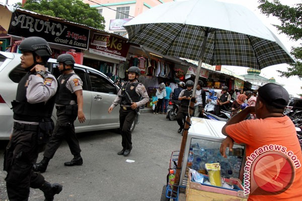 Pasar Raya Padang dipadati pengunjung jelang Lebaran