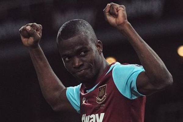 Tinggalkan West Ham, Valencia gabung klub Meksiko Tinggalkan West Ham, Valencia gabung klub Meksiko
