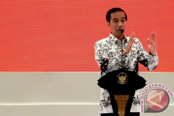 Presiden serahkan 5.500 sertifikat tanah kepada masyarakat Sukabumi
