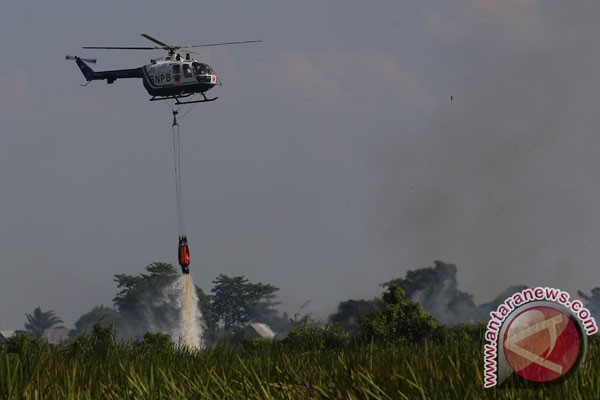 Sudah 21,67 juta ton air disiram dari udara atasi kebakaran Riau