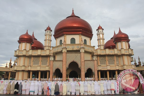 Masjid Istiqlal bagikan 4.000 kantong daging kurban