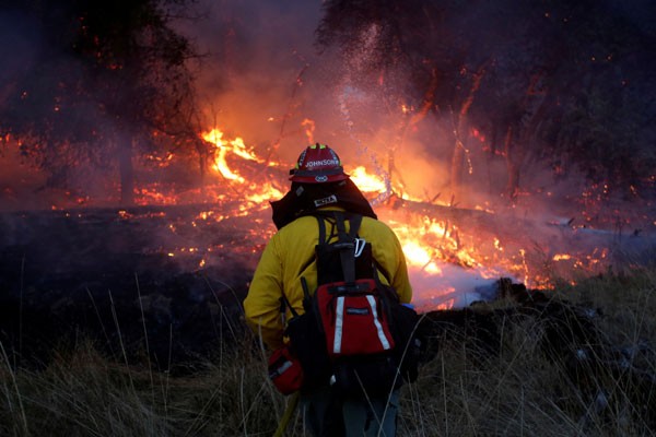 Puluhan orang masih hilang dalam kebakaran hutan di California