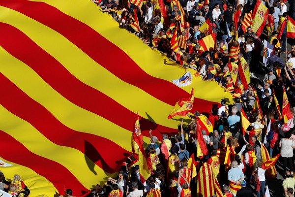 Kendali Spanyol atas Catalonia diuji