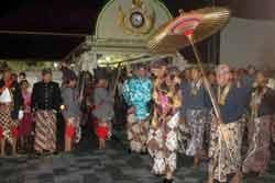 Menjaga Tradisi Keistimewaan Budaya Melalui Sekaten Menjaga Tradisi Keistimewaan Budaya Melalui Sekaten