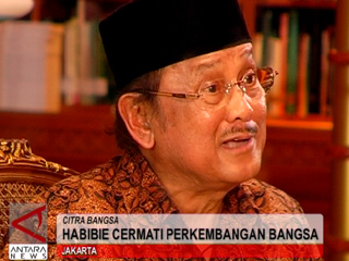 Habibie Cermati Perkembangan Bangsa