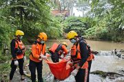 Tim SAR temukan korban banjir hanyut di Bandarlampung