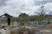 Warga Sigi manfaatkan libur Lebaran untuk ziarah ke makam