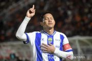 Persib Bandung bungkam Persija Jakarta 2-1 di Samarinda