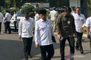 Prabowo memimpin sidang kabinet paripurna di Istana Jakarta