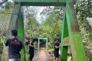 Brimob revitalisasi jembatan di Tapanuli Selatan permudah akses warga