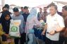 Menteri Perdagangan bagi-bagi beras di Jambi