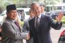 Politik kemarin, Prabowo bertemu Wang Yi sampai kasus Ketua KPU