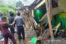 Rumah rusak berat di Cipanas tertimpa tembok penahan tanah, lima orang dievakuasi