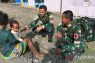 Prajurit TNI Satgas Yonif 511/DY perkuat layanan kesehatan gratis bagi warga Papua