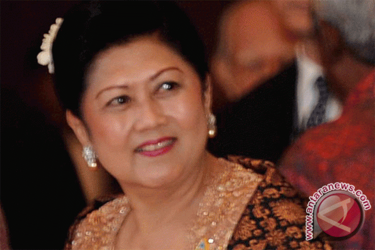 Penghargaan kepada Ani Yudhoyono bukan KKN