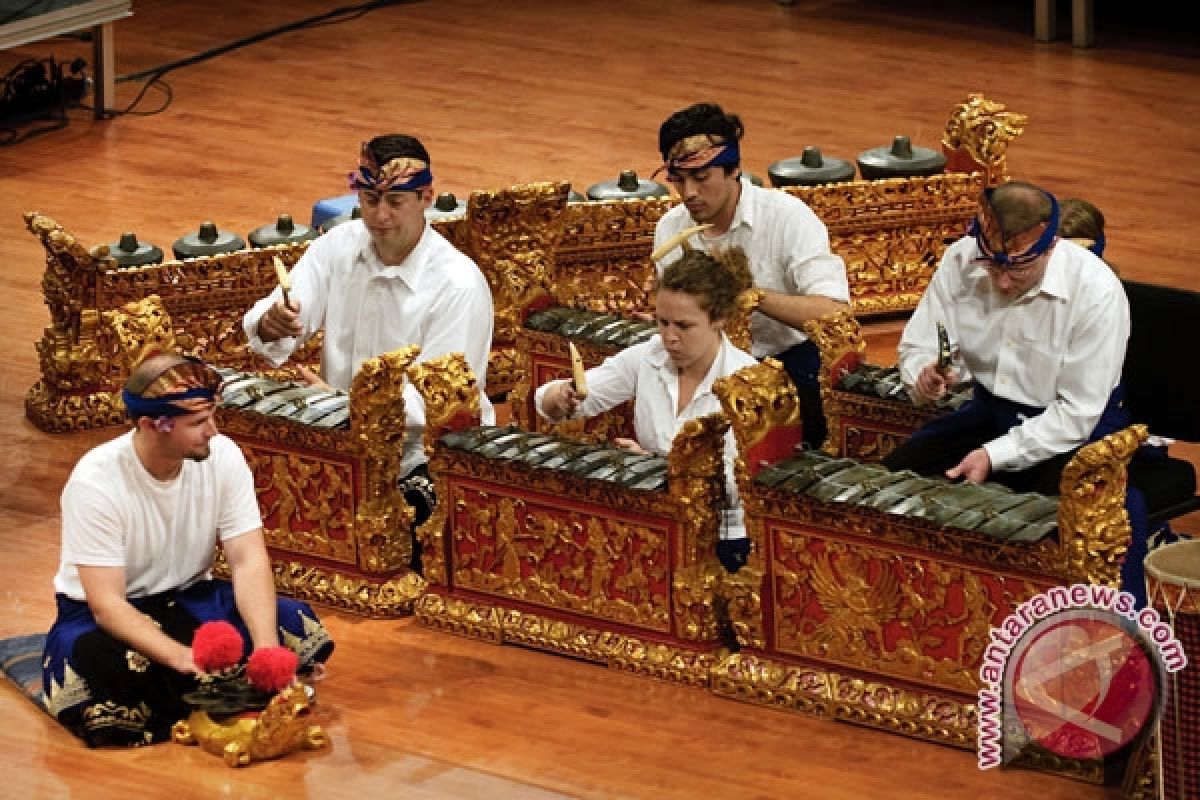 Gamelan Bali-Jawa semakin populer di AS