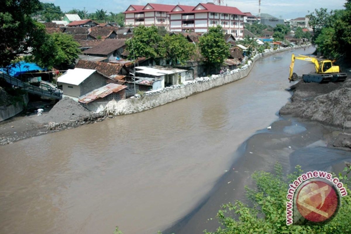 Sedimentasi bendungan sungai berhulu di Merapi diangkat 