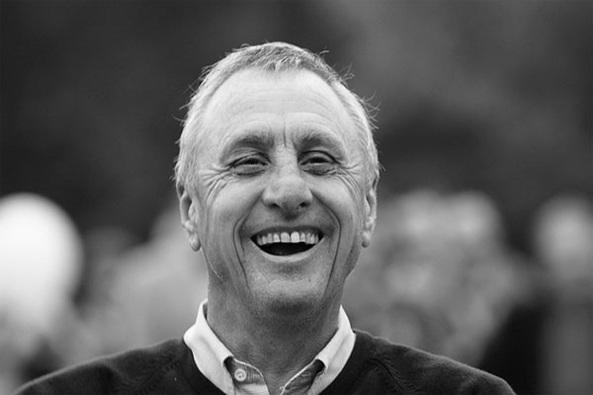 Dutch football legend Johan Cruyff dies at 68