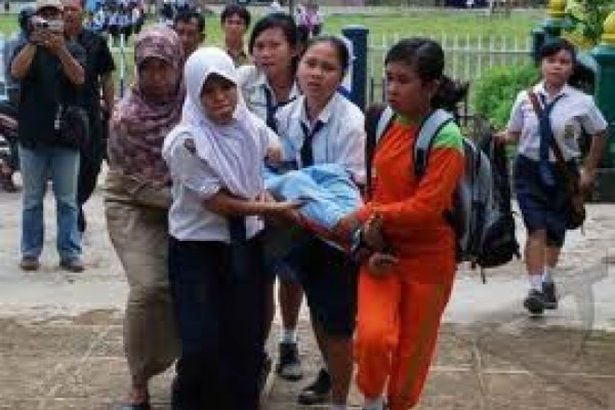 Sembilan Siswi SMK Temanggung Kesurupan