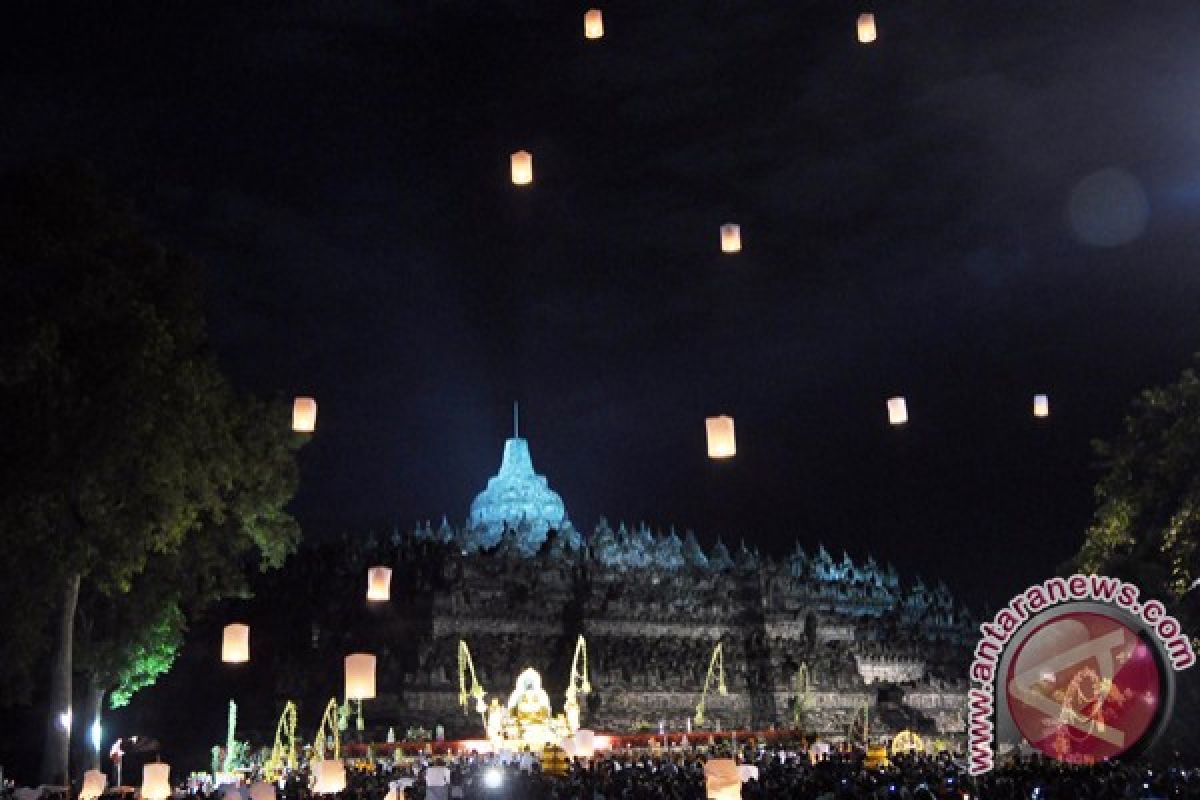 C. Java invited seven travel agents from Japan to enjoy some Borobudur tour packages