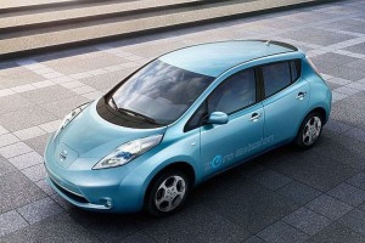 Nissan Leaf Listrik Mobil "Siluman" Polisi