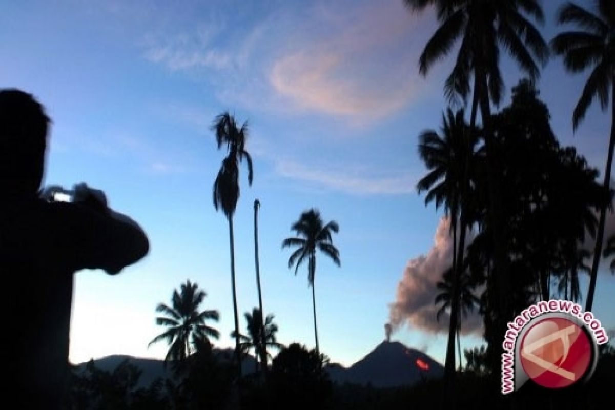 Masyarakat Diminta Tidak Panik Soal Gunung Colo 