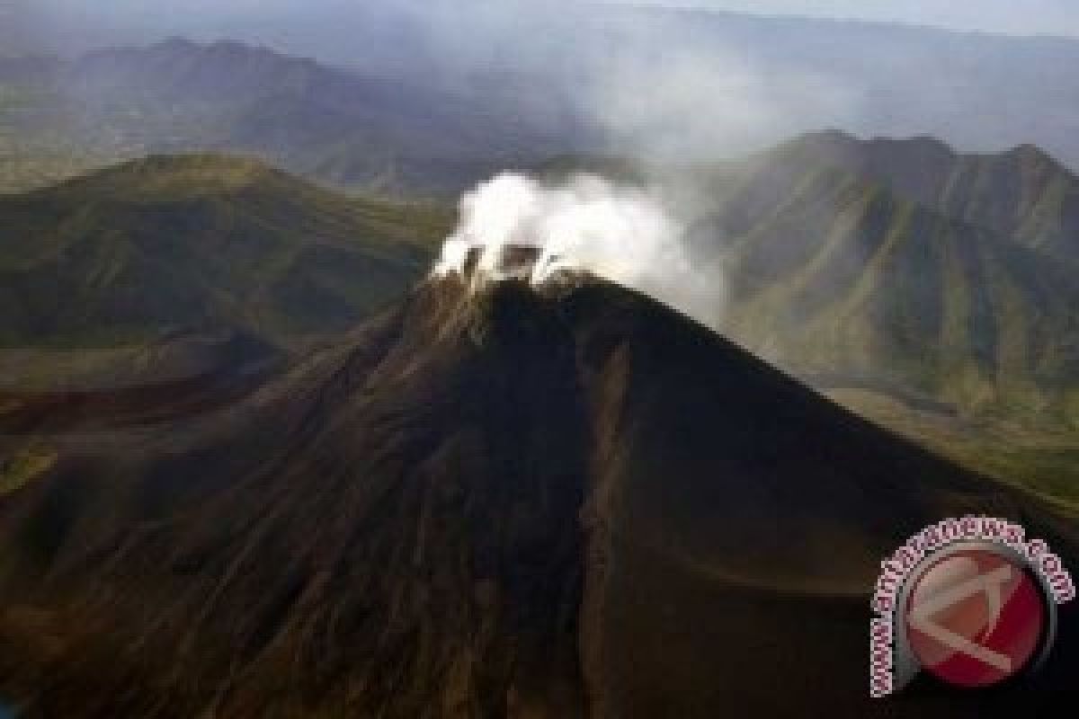 Letusan Gunung Lokon Hancurkan Sensor Gempa