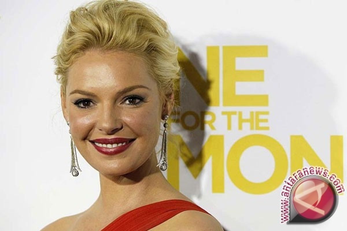  Katherine Heigl segera tambah anak adopsi