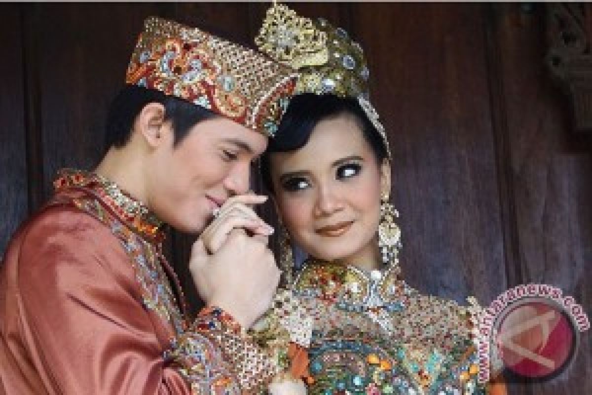 Zaskia Sungkar dan Irwansyah Dipulangkan oleh BNN