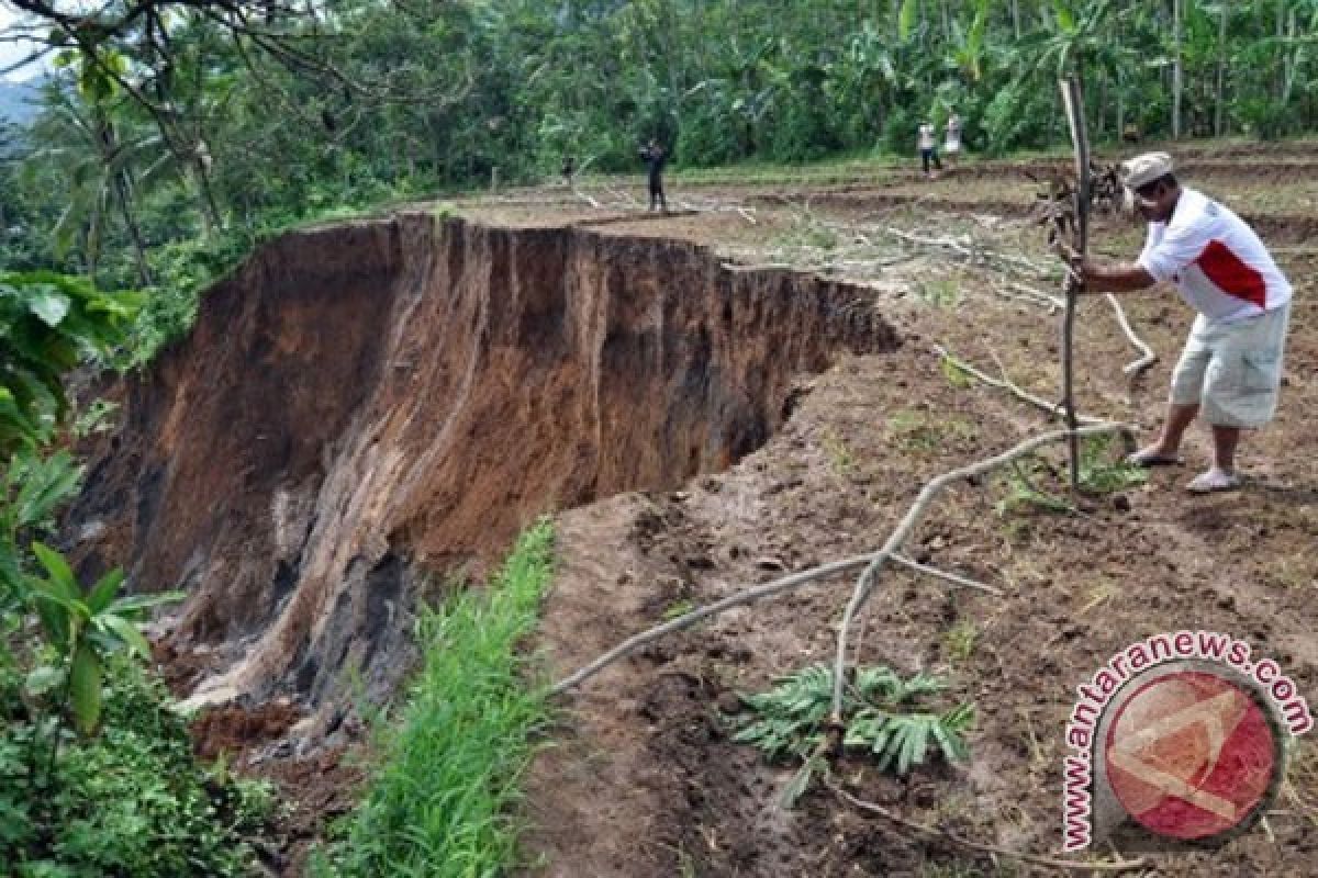 Satu Tewas, Akibat Longsor di Jalur Ketep-Boyolali