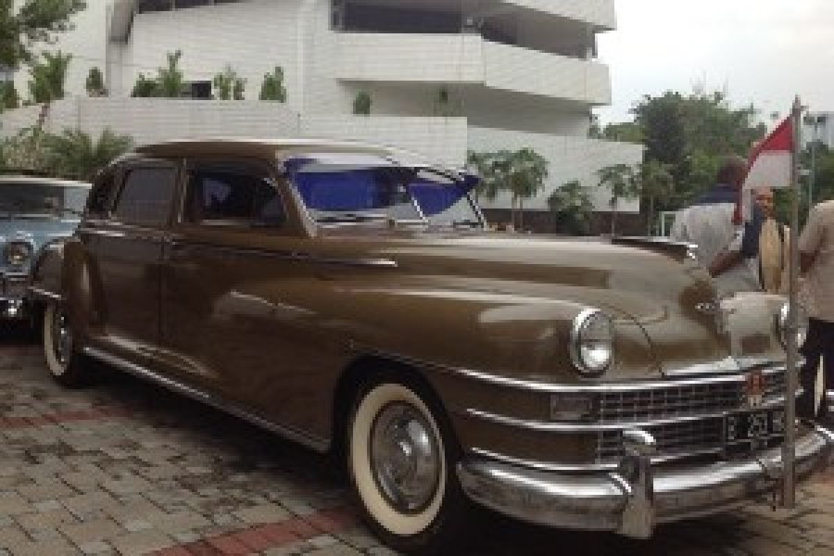 Indonesian Vintage Lelang Mobil Untuk Korban Banjir