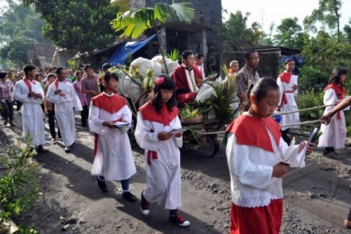 Minggu Palma Momentum Umat Mengelukan Kedatangan Pemimpin