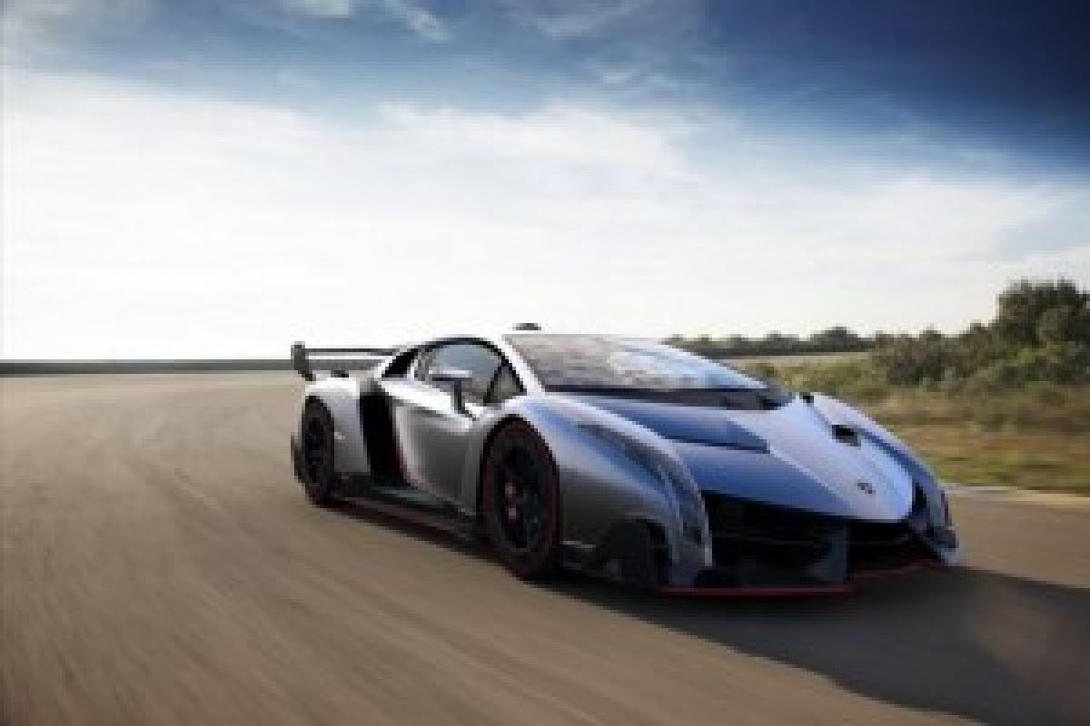 Lamborghini Veneno Cuma Ada Tiga